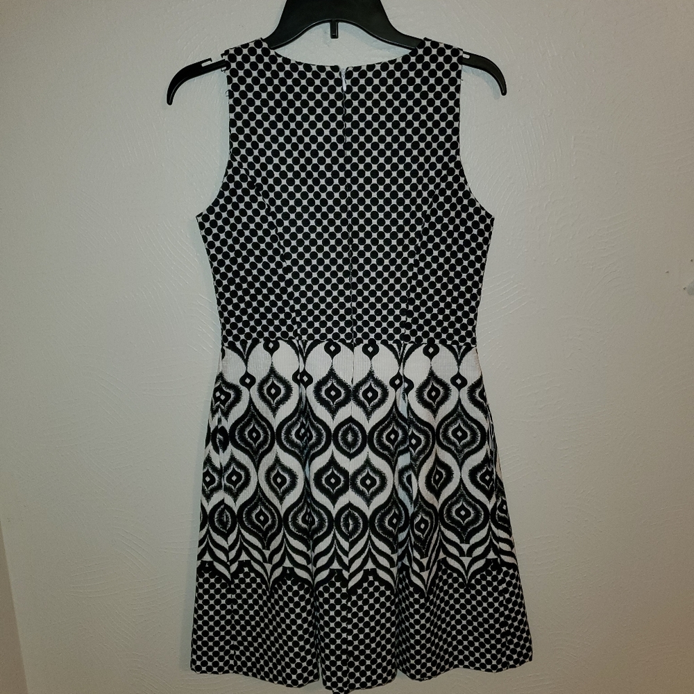 Taylor Jacquard black and white dress - Picture 5 of 5
